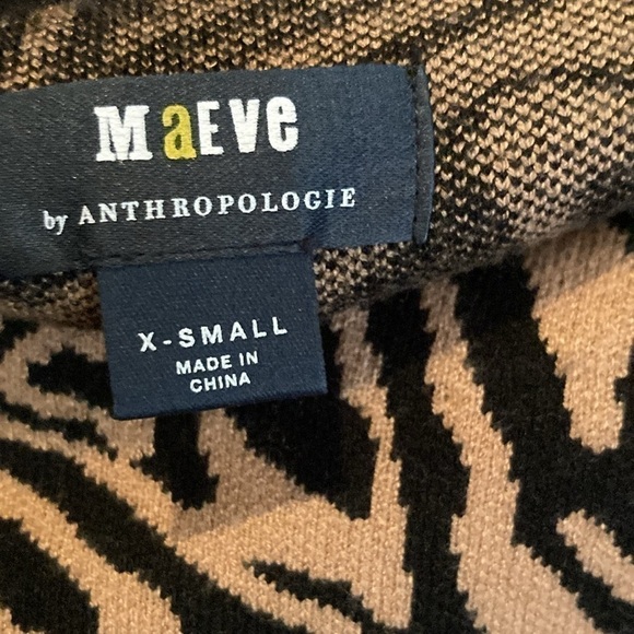Anthropologie Maeve size XS over size tan and place animal print long EUC - Picture 2 of 7